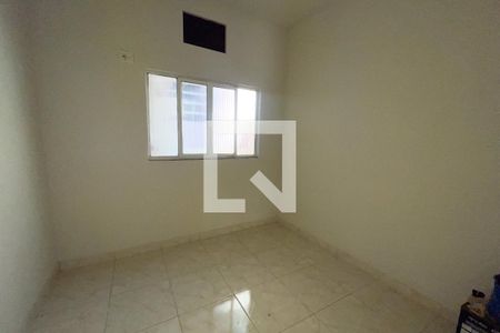 Quarto de casa para alugar com 2 quartos, 65m² em Vila Sarapui, Duque de Caxias