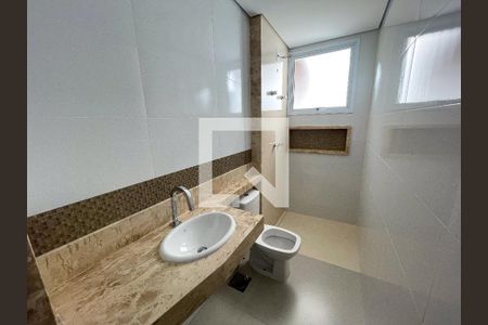 Banheiro da Suíte de apartamento à venda com 2 quartos, 100m² em Novo Eldorado, Contagem