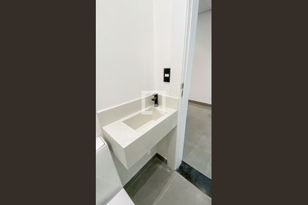 Lavabo de casa à venda com 3 quartos, 144m² em Vila Camilópolis, Santo André