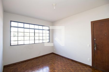 Sala de apartamento para alugar com 3 quartos, 90m² em Cidade Nova, Belo Horizonte