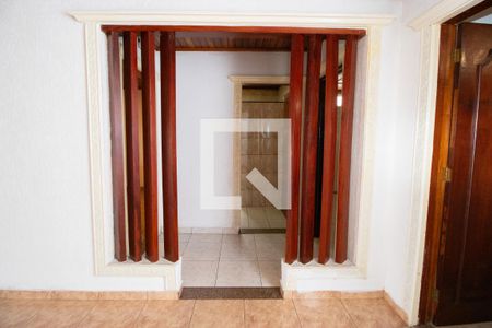 Sala de casa para alugar com 3 quartos, 231m² em Vila Aquilino, Santo André
