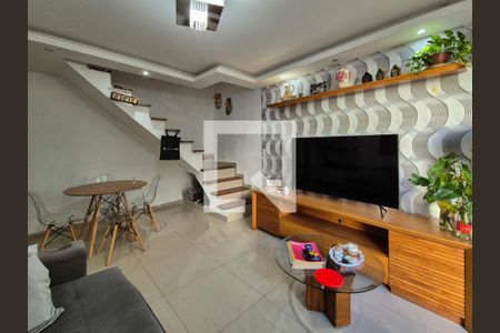 Sala de casa para alugar com 2 quartos, 120m² em Vargem Pequena, Rio de Janeiro