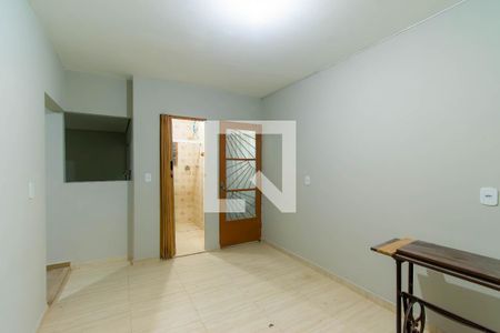 Sala de apartamento para alugar com 2 quartos, 80m² em Vila Sirene, São Paulo