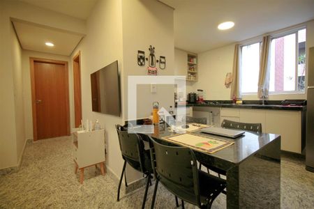 Sala de apartamento à venda com 2 quartos, 55m² em Serra, Belo Horizonte