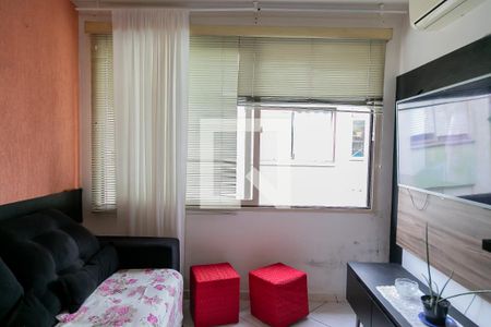 Sala de apartamento à venda com 2 quartos, 75m² em Teresópolis, Porto Alegre