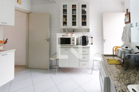 Cozinha de casa para alugar com 3 quartos, 100m² em Jardim Ester, São Paulo