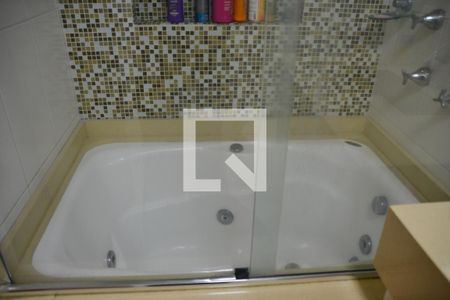 Apartamento à venda com 148m², 3 quartos e 3 vagas Apartamento à venda com 148m², 3 quartos e 3 vagasBanheiro Quarto 1