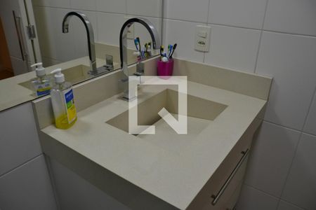 Apartamento à venda com 148m², 3 quartos e 3 vagas Apartamento à venda com 148m², 3 quartos e 3 vagasBanheiro Quarto 2