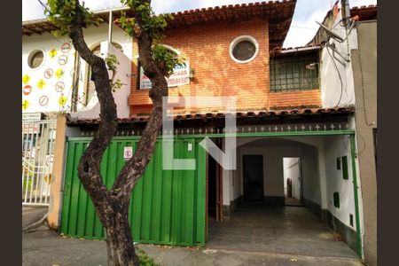 Casa à venda com 3 quartos, 141m² em Santa Amelia, Belo Horizonte