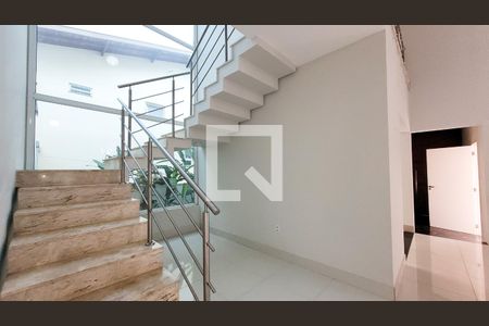 Sala de casa de condomínio à venda com 3 quartos, 280m² em Chácara Santa Margarida, Campinas