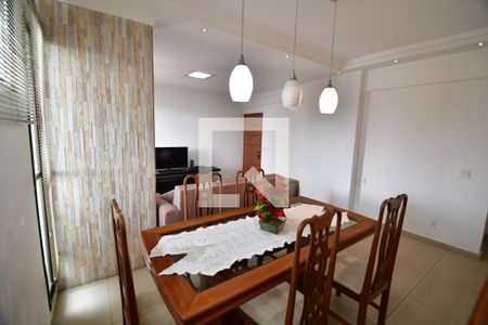 Sala de apartamento à venda com 3 quartos, 100m² em Cambuí, Campinas