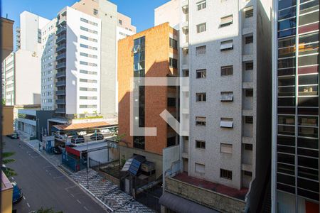 Vista da Sala de apartamento para alugar com 2 quartos, 69m² em Bela Vista, São Paulo