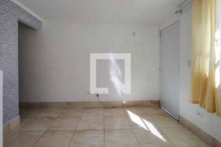 Sala de casa de condomínio para alugar com 2 quartos, 53m² em Nova Mirim, Praia Grande