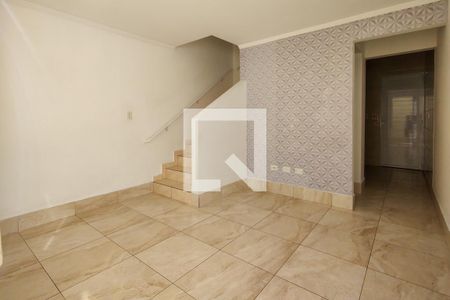 Sala de casa de condomínio para alugar com 2 quartos, 53m² em Nova Mirim, Praia Grande