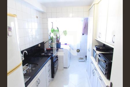 Cozinha de apartamento à venda com 2 quartos, 60m² em Chácara Agrindus, Taboão da Serra