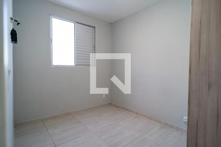 Quarto de apartamento para alugar com 2 quartos, 46m² em Jardim Mirante dos Ovnis, Votorantim