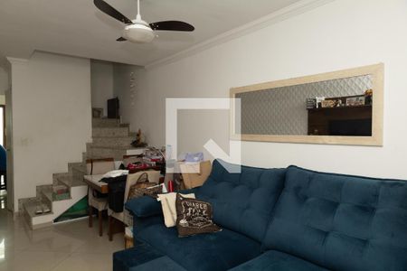 Sala de casa de condomínio para alugar com 2 quartos, 75m² em Vila Taquari, São Paulo