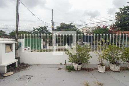 Vista da Suíte de casa para alugar com 5 quartos, 432m² em Campo Grande, Rio de Janeiro