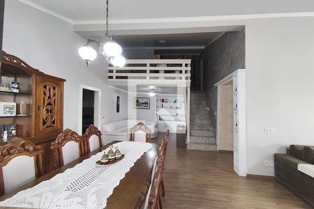 Sala de casa à venda com 3 quartos, 230m² em Pinheiro, São Leopoldo