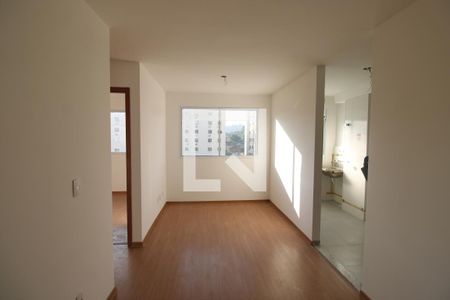 Sala de apartamento para alugar com 2 quartos, 41m² em Água Santa, Rio de Janeiro