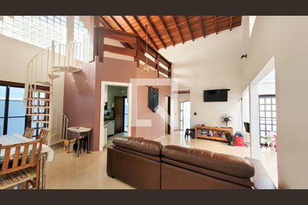 Sala de casa à venda com 4 quartos, 170m² em Cidade Universitária, Campinas