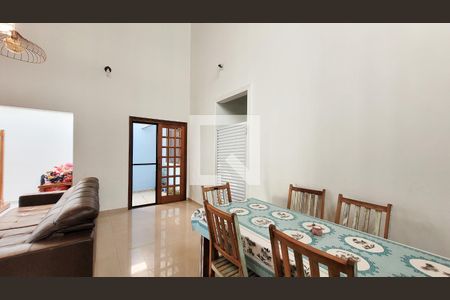 Sala de casa para alugar com 4 quartos, 170m² em Cidade Universitária, Campinas