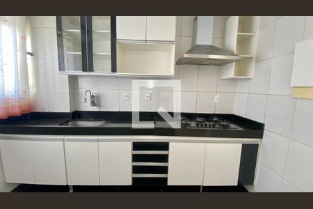 Cozinha de apartamento à venda com 3 quartos, 120m² em Cinquentenario, Belo Horizonte
