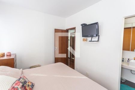 Suíte de apartamento à venda com 4 quartos, 140m² em São Jorge, Belo Horizonte