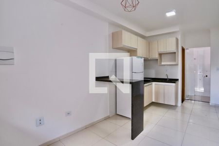 Sala/Cozinha de apartamento para alugar com 2 quartos, 40m² em Vila Bertioga, São Paulo