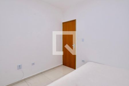 Quarto 1 de apartamento para alugar com 2 quartos, 40m² em Vila Bertioga, São Paulo