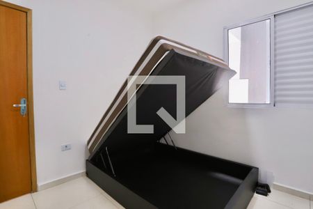 Quarto 1 de apartamento para alugar com 2 quartos, 40m² em Vila Bertioga, São Paulo