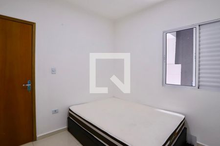 Quarto 1 de apartamento para alugar com 2 quartos, 40m² em Vila Bertioga, São Paulo