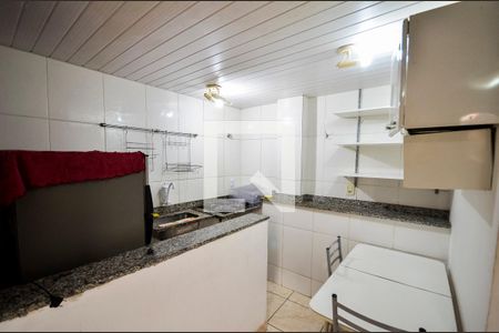 Cozinha de apartamento para alugar com 1 quarto, 20m² em Vila Isabel, Rio de Janeiro