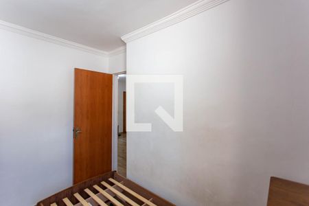 Quarto 1 de apartamento para alugar com 2 quartos, 48m² em Piratininga (venda Nova), Belo Horizonte