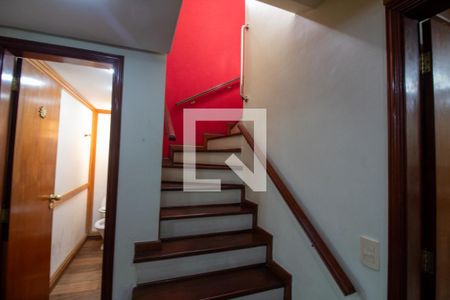 Escada de casa à venda com 3 quartos, 225m² em Brooklin Paulista, São Paulo