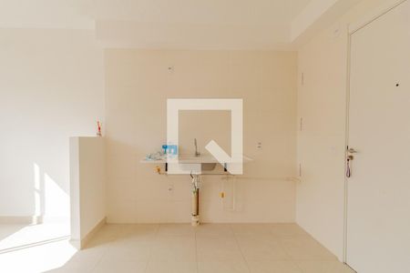 Cozinha e Área de Serviço Integrada  de apartamento para alugar com 2 quartos, 35m² em Itaquera, São Paulo