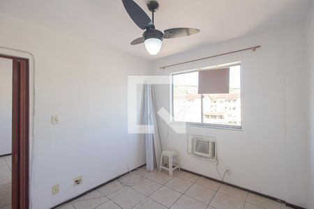 Quarto 1 de apartamento para alugar com 2 quartos, 51m² em Inhoaíba, Rio de Janeiro