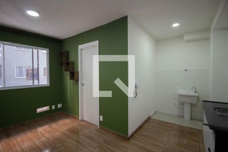 Sala de apartamento para alugar com 2 quartos, 46m² em Guaianazes, São Paulo