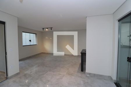Sala de TV de casa para alugar com 3 quartos, 135m² em Vila Mafra, São Paulo