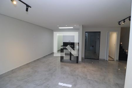 Sala de TV de casa para alugar com 3 quartos, 135m² em Vila Mafra, São Paulo