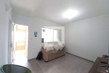 Sala de TV de casa para alugar com 3 quartos, 170m² em Vila Lemos, Campinas