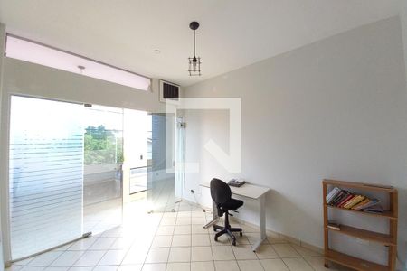 Sala de casa para alugar com 3 quartos, 170m² em Vila Lemos, Campinas