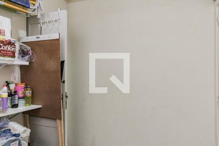 Apartamento à venda com 202m², 4 quartos e 3 vagas Apartamento à venda com 202m², 4 quartos e 3 vagasQuarto de Serviço