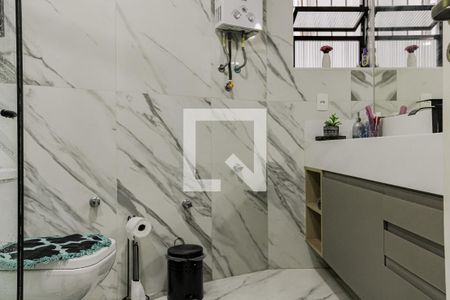 Apartamento à venda com 202m², 4 quartos e 3 vagas Apartamento à venda com 202m², 4 quartos e 3 vagasBanheiro Social