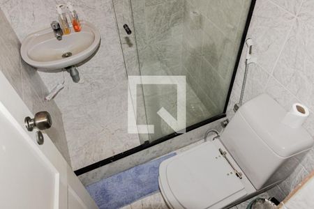 Apartamento à venda com 202m², 4 quartos e 3 vagas Apartamento à venda com 202m², 4 quartos e 3 vagasBanheiro de serviço