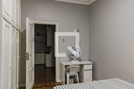 Apartamento à venda com 202m², 4 quartos e 3 vagas Apartamento à venda com 202m², 4 quartos e 3 vagasQuarto 1