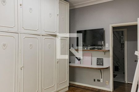 Apartamento à venda com 202m², 4 quartos e 3 vagas Apartamento à venda com 202m², 4 quartos e 3 vagasQuarto 2