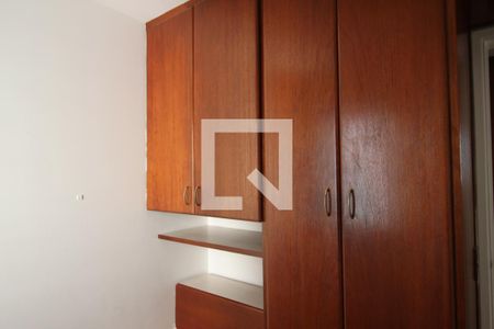 Quarto de apartamento para alugar com 3 quartos, 75m² em Jardim Consorcio, São Paulo
