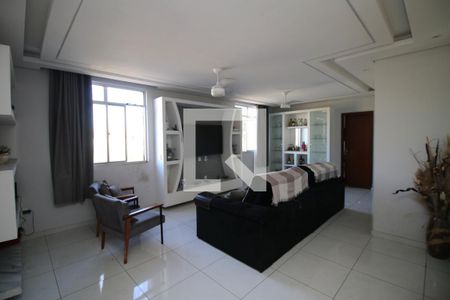 Sala de casa à venda com 3 quartos, 268m² em Braz de Pina, Rio de Janeiro