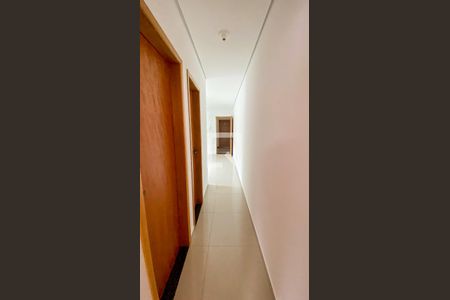 Corredor de apartamento à venda com 2 quartos, 61m² em Parque Oratorio, Santo André